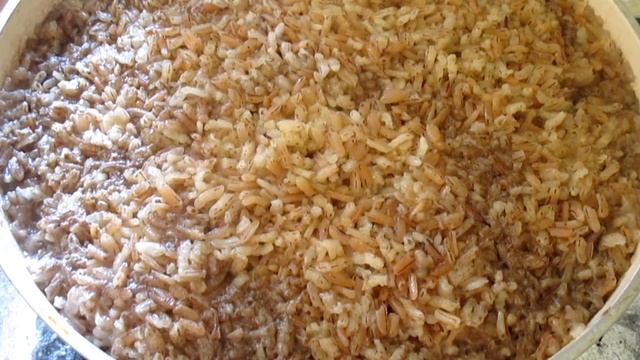 ПЛОВ С КОРИЧНЕВЫМ РИСОМ НА СКОВОРОДЕ  БЫСТРО И ООЧЕНЬ ВКУСНО