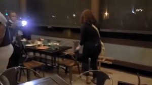 Негры в США выгоняют белых из ресторана