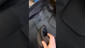 Как снять задние подголовники на Volvo v90