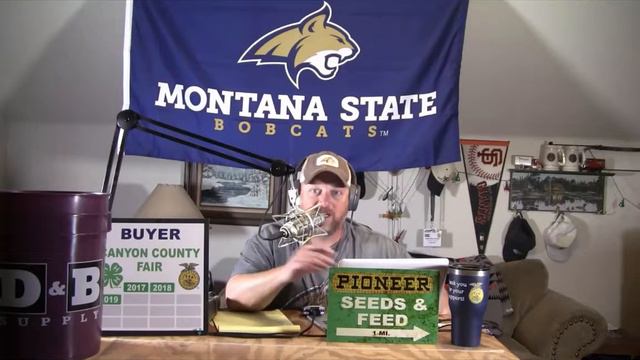 OFI 706: The Amazing Range Cow And The Amazing Rancher смотреть онлайн