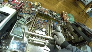 Разбор 120 кг. радиохлама. / Проверяем рентабельность этого занятия.