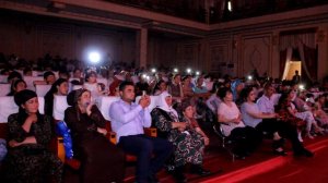 Умед Азими. Бо суруди шодравон  "Хайём" ҳамаро ба гиря овард. Дар консерт.  2021