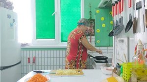 Пирожки с капустой из картофельного теста.