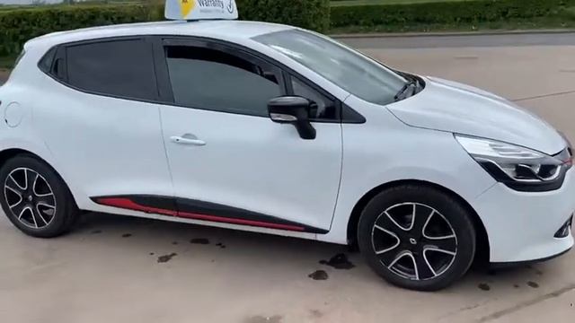 2014 14 RENAULT CLIO 0.9 DYNAMIQUE MEDIANAV ENERGY TCE S/S 5d 90 BHP (White) UK Motor Group смотреть онлайн