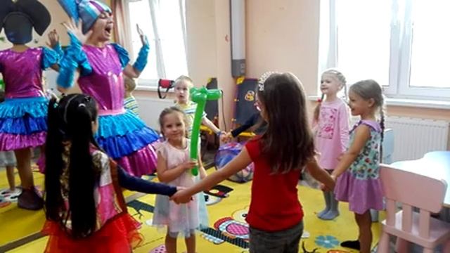 Кукла #LOL #Лол Единорожка на дне рождении у Софии. Праздник в детском саду смотреть онлайн