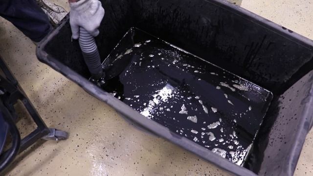 Промышленный пылесос для сбора масла и СОЖ