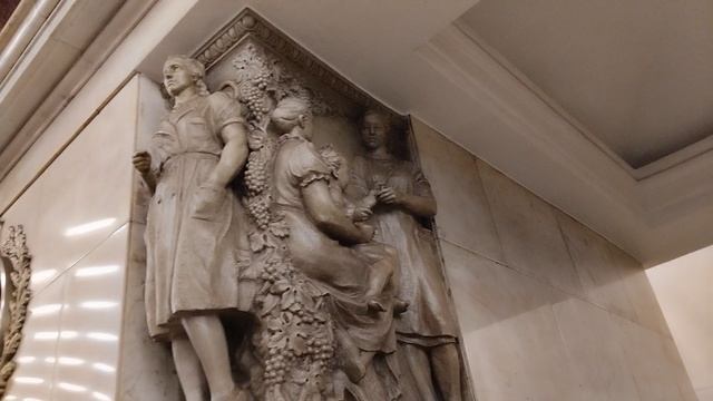 Санкт-Петербургское метро: обзор станции метро Нарвская.