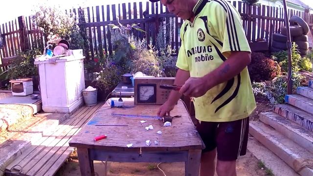 Построить дешевый дом.Часть 24.Электро резак для резки пенопласта. смотреть онлайн