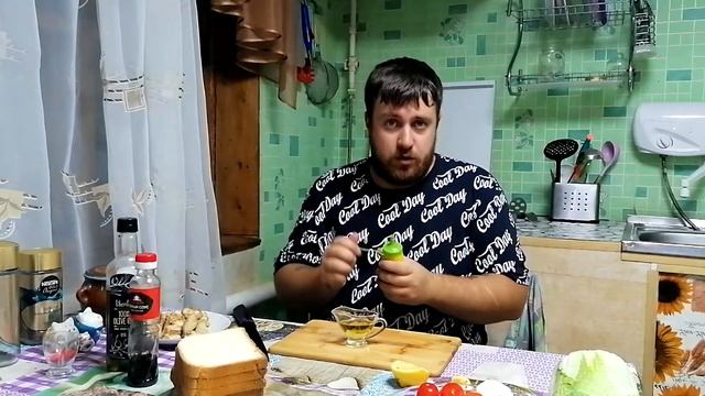 Салат ЦЕЗАРЬ с курицей, сухариками и пекинской капустой | Рецепт