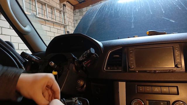 Меняем улитку руля (шлейф) Уаз Патриот АКПП смотреть онлайн