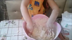 "Я пеку, Пеку ,пеку" исп. Вероничка 3 года