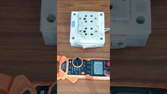 Voltage ⚡ check by clamp meter ✅|Clamp meter se voltage test | смотреть онлайн
