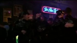 Терминатор заходит в бар Голубая устрица #терминатор #шварценеггер