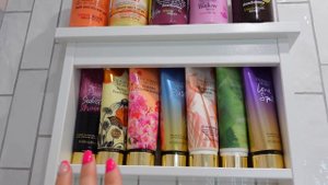 Первая Уборка в ВАННОЙ? Мама Расставила Рыльно- Мыльные