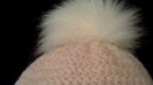 Красивая шапочка на девочку 2 года. Вяжем спицами. Ссылки под видео на МК.