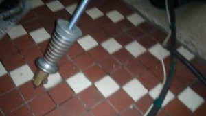 Споттер из аккумулятора и втягивающего реле