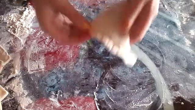 Слоеные треугольники со сгущенкой и кокосовой стружкой смотреть онлайн