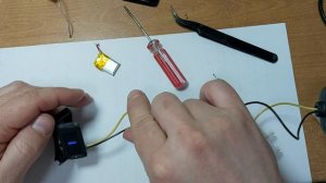 Смарт-браслет не заряжается (решено)