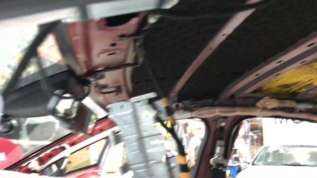 Mazda 6 шумка выполнена в недорогом варианте. Мы за то, чтобы в салоне не было никаких лишних шумов