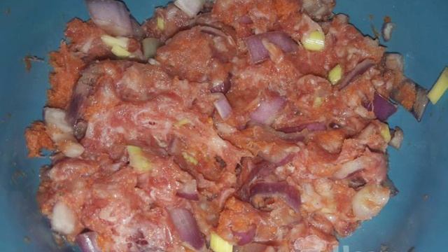 Чебуреки с мясом, луком и морковью