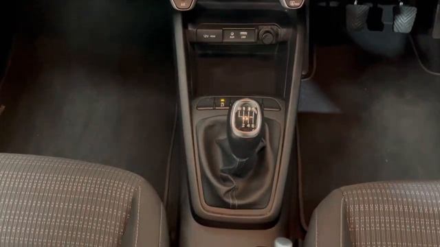 Acorn Kia - Kia Stonic 1.0 T-GDi 2 - DY20LVS смотреть онлайн