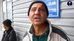 Красивые и душевные стихи о безнадежной жизни. Бомж-поэт читает свои собственные стихи за рюмаху.