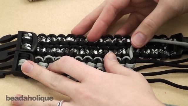 How to Make a Wide (Double) Cobra Paracord Bracelet смотреть онлайн