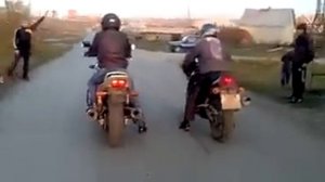 Kavasaki 400 кубов против YAmahi 1200 кубов