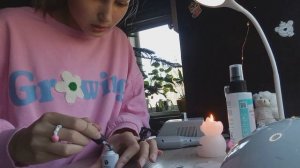 Делаю маникюр САМА СЕБЕ В 13 ЛЕТ