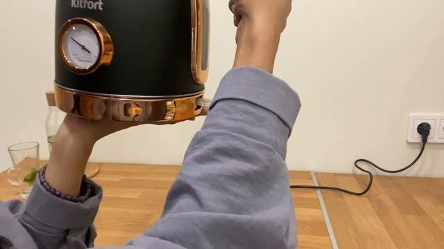 Горячо украсила новую кухню. Честный отзыв о чайнике Kitfort KT-6102-2 смотреть онлайн