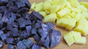 Жареный картофель с шампиньоном и красным перцем