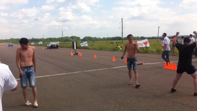 Не вход в 1/4... смотреть онлайн