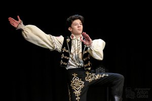 "Понтозоо", ансамбль "Ритмы детства". Hungarian dance "Pontozoo", ens. "Childhood Rhythms".