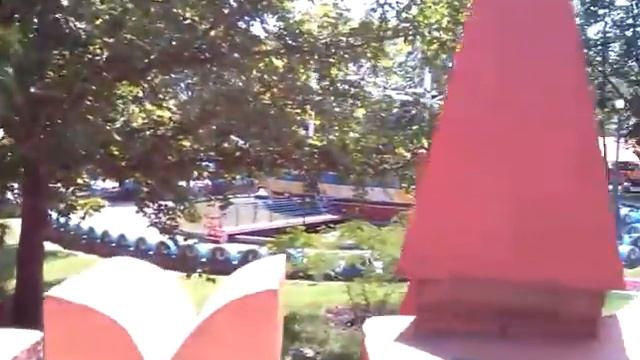 старинный замок в детском развлекательном комплексе Сказка