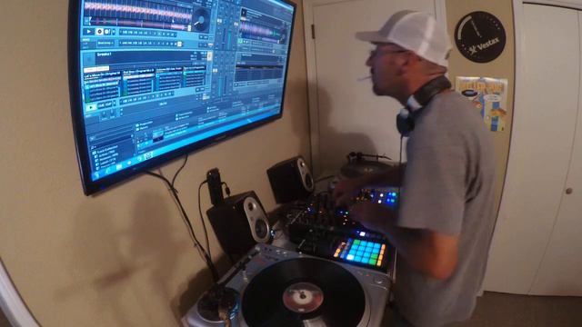 DJ Mark D смотреть онлайн