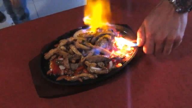 Фахитос от "Мадагаскара Premium" смотреть онлайн