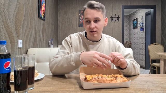 Тестирую шаверму и хот-доги от Добер Донер. Лучшая шава в городе? смотреть онлайн