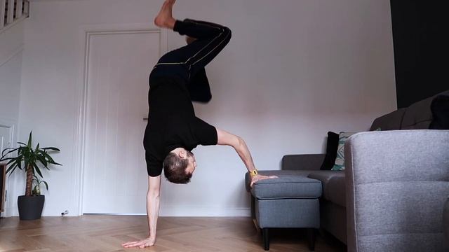 Learning AU Cordao De Ouro (AU CDO) of Capoeira | #capoeiraByMinho (Ep75) смотреть онлайн