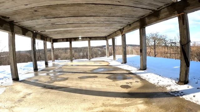 У Колобка проблемы с ловлей волков, тонет в снегу ! Волкособы резвятся на территории питомника. смотреть онлайн