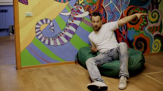 Приглашение на Halloween и знакомство с новыми жителями студии. смотреть онлайн