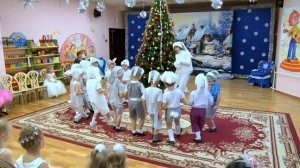 Танец Зайчат у Новогодней Ёлки, младшая гр. Муз.рук. Е.Рабская