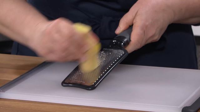 The Best Way to Grate Fresh Ginger смотреть онлайн