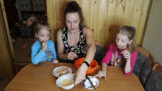 СМАЖЕНКА С КОЛБАСОЙ.