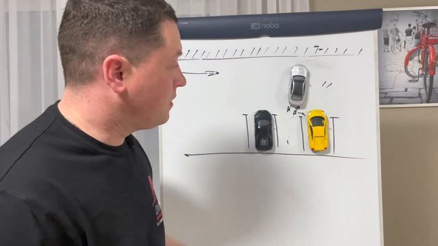 Заезд в гараж между машин. Основы заезда в гараж на доске. смотреть онлайн