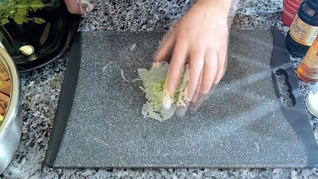 Рецепт вкусного салата с языком и огурцом | Простой салат готовим дома | Без майонеза Salad смотреть онлайн