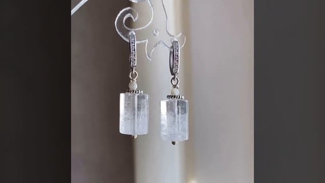 Колье и серьги с горным хрусталем «Капли воды» прозрачные, изящные. смотреть онлайн