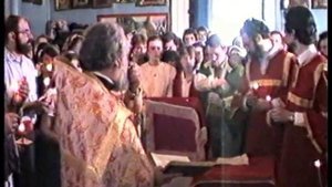 Пасха 30 апреля 1989. Пасхальная служба в храме Сретения в Новой Деревне. Александр Мень