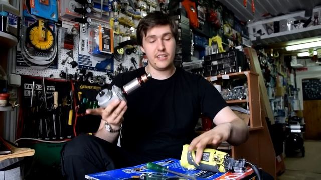 RYOBI EAG 950 RB (Болгарка 125) Какую болгарку выбрать \ Малая болгарка смотреть онлайн