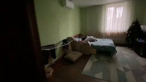 Влог- Зашли без спроса к школьнику домой пока он спал😳