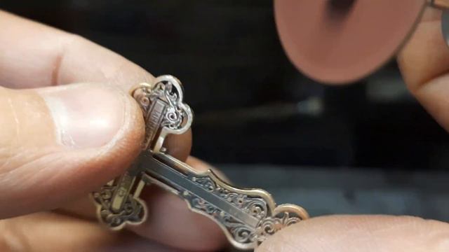 Изготовил золотой крест из восковой модели смотреть онлайн